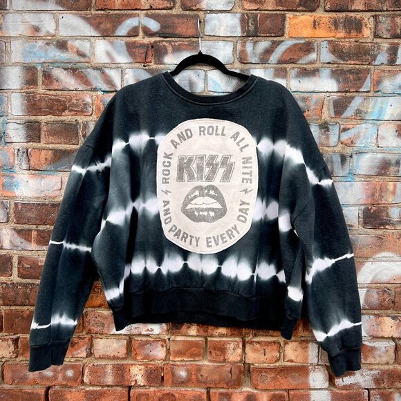 KISS Upcycled Rock N Roll Tie Dye Cropped Grunge Crewneck Sweatshirt - L - Picture 1 of 3